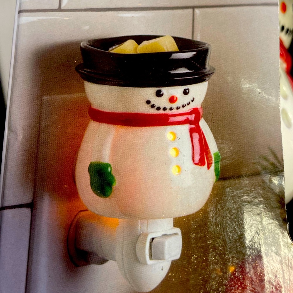 The Pluggable Fragrance Warmers by Candle Warmers